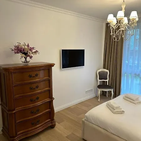 Birute Avenue 2 Bedrooms Apartament