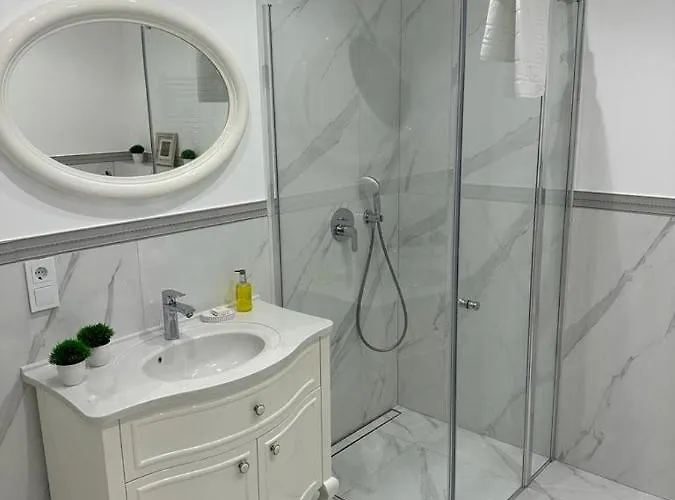 דירה Birute Avenue 2 Bedrooms פלאנגה