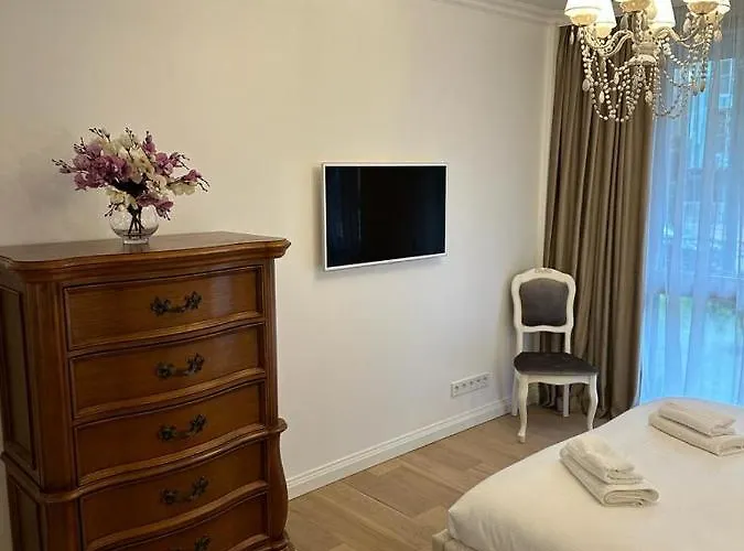Birute Avenue 2 Bedrooms דירה